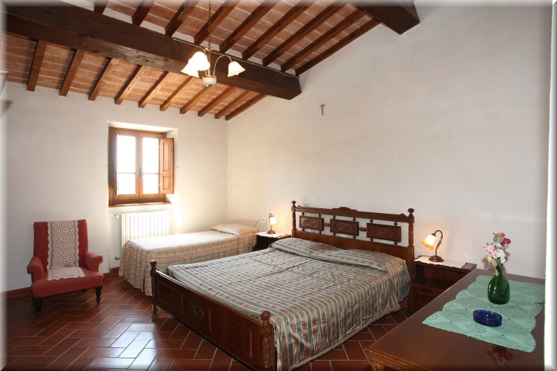 bedroom of farmhouse Poggiolo on the first floor